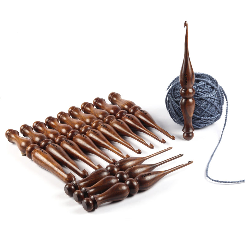13-Piece Rosewood Crochet Hook Set – Assorted Wooden Hooks, Design 4