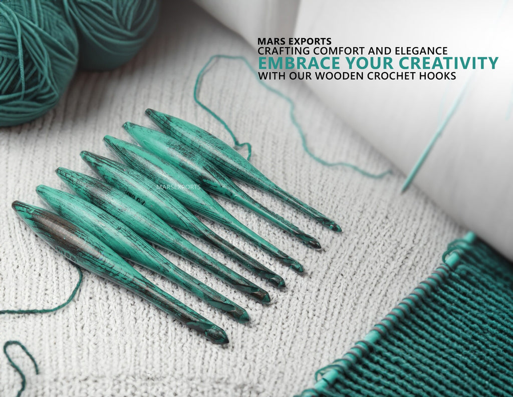 7-Piece Wooden Crochet Hook Set – Dolphin Design, Antique Green