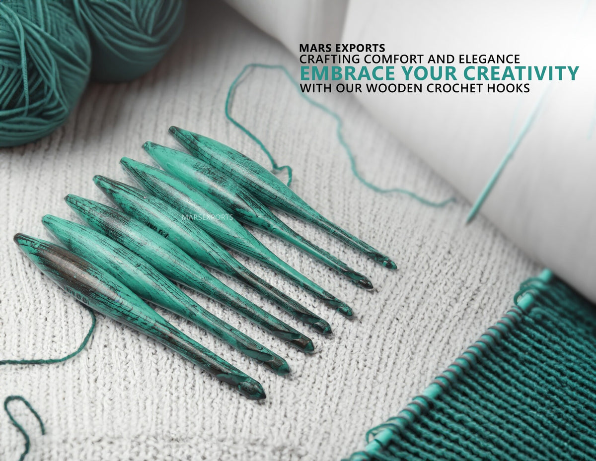 7-Piece Wooden Crochet Hook Set – Dolphin Design, Antique Green