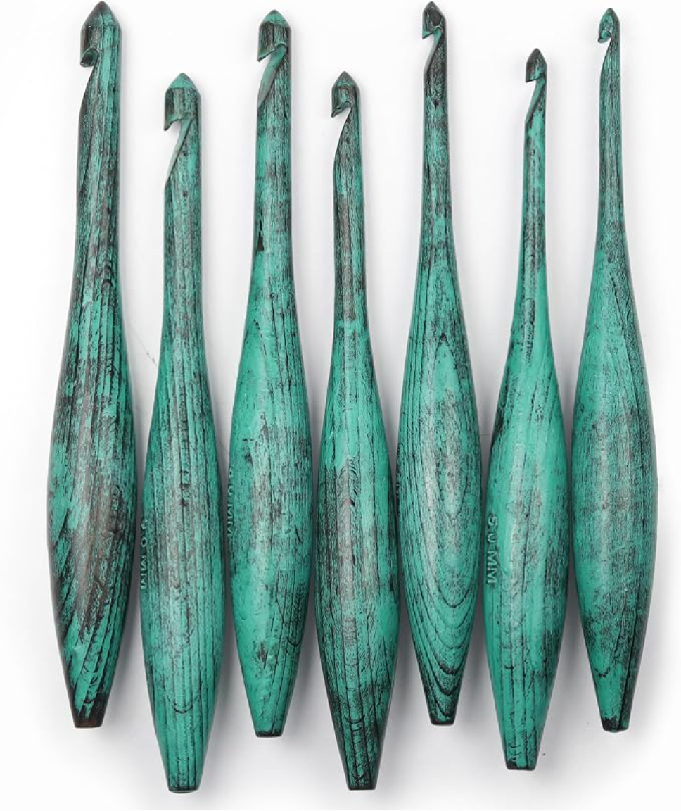 MARS EXPORTS 7-piece dolphin wooden crochet hook set antique green